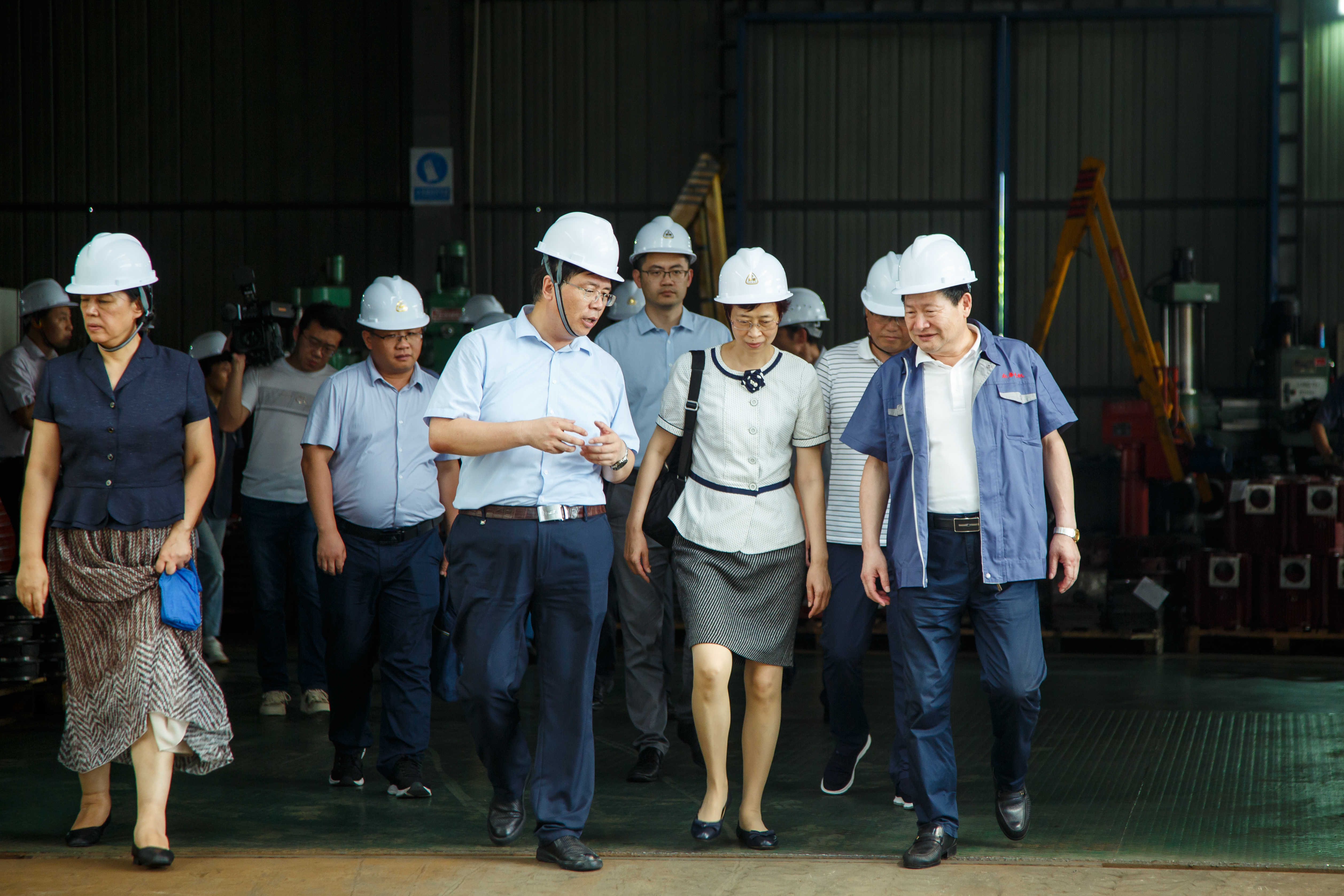 市场监管总局调研组仔细询问山东hjc黄金城防爆电机董事长企业情况